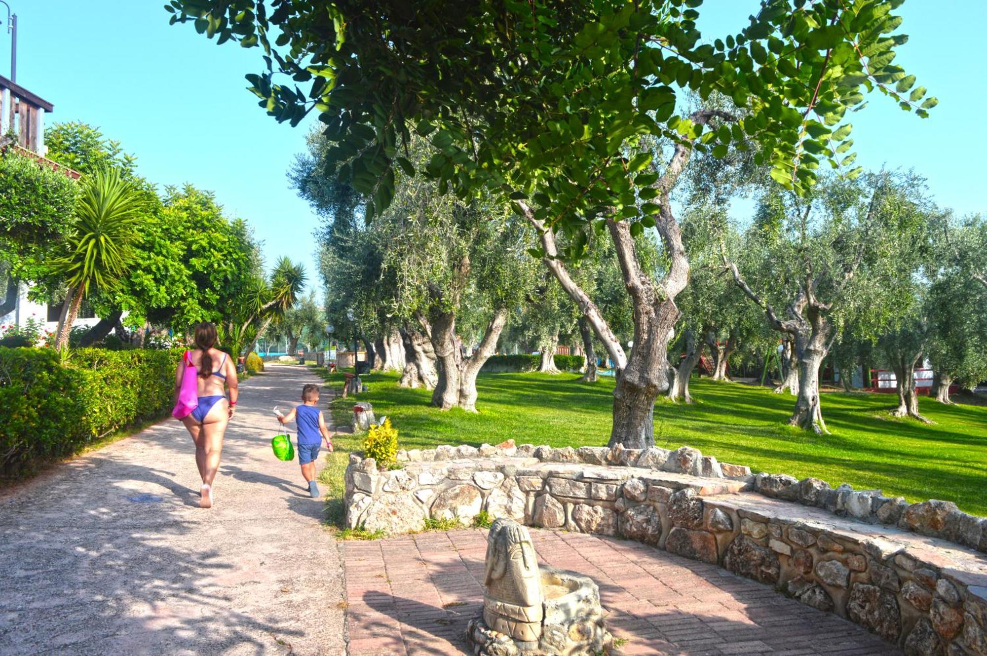 Villaggio Uliveto Rodi Garganico Exterior photo
